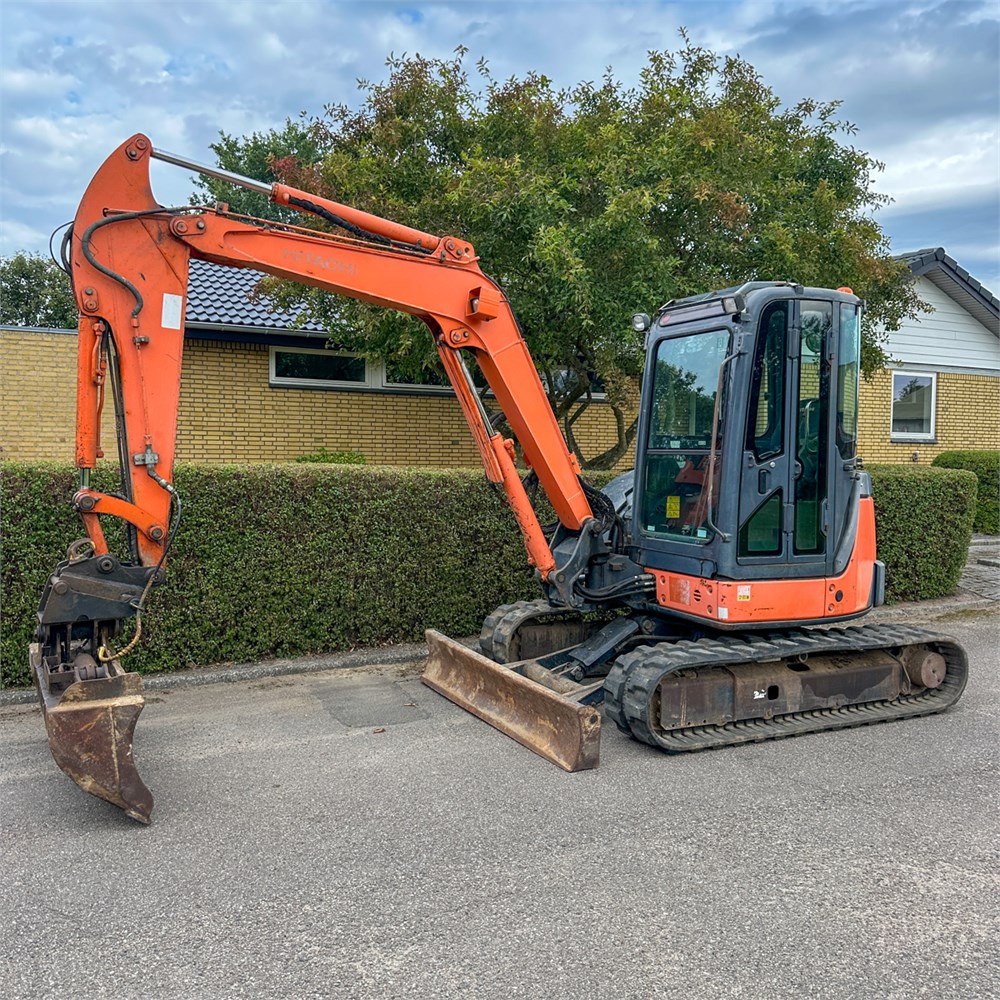 Hitachi ZX50 U-2 – 5T – 7 190 h – 2007