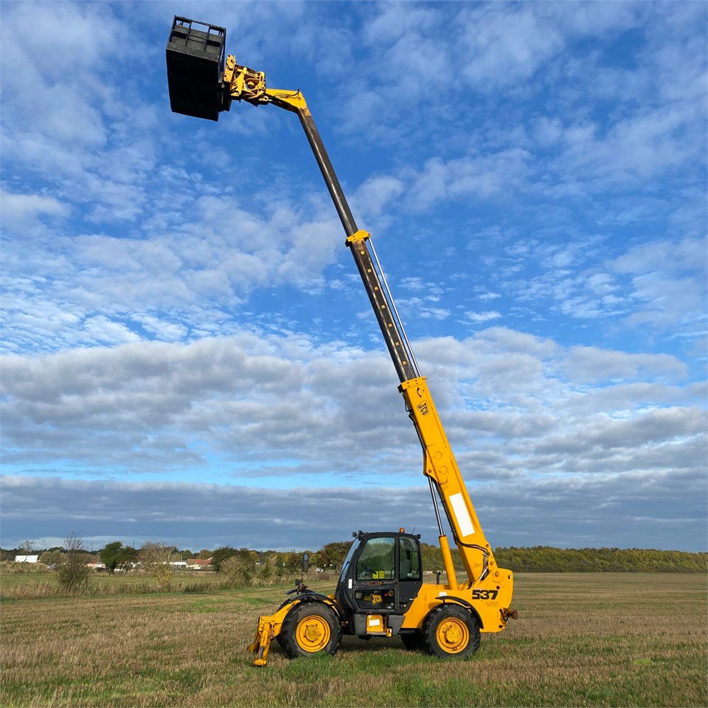 JCB 537-135 – 13,5 m – 4 500 h – 2001