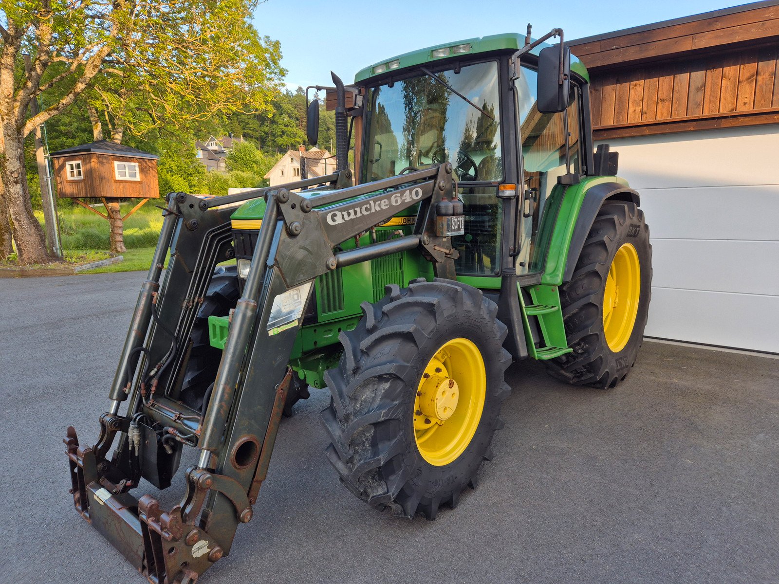 John Deere 6200 – 85 ch – 7 024 h – 1993