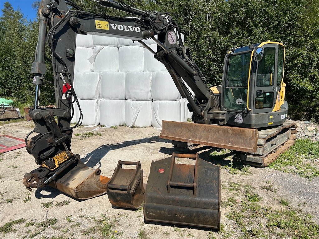 Volvo ECR88D – 8T7 – 2 056 h – 2016