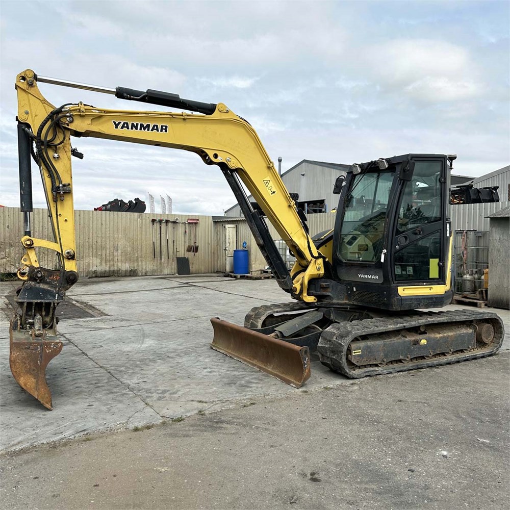 Yanmar VIO80-1A – 8T1 – 9 710 h – 2016